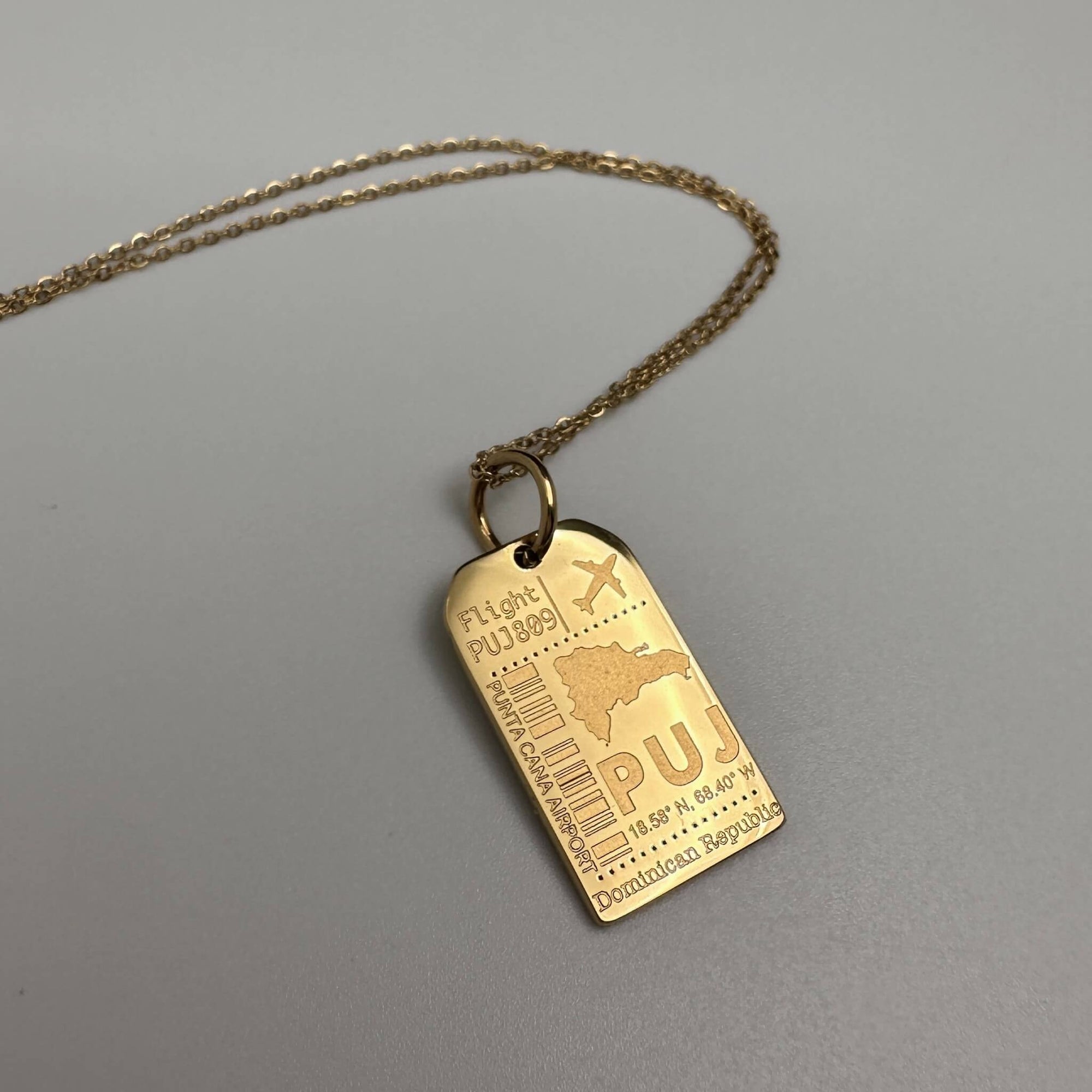 DENIZEN gold pendant of Dominican Republic