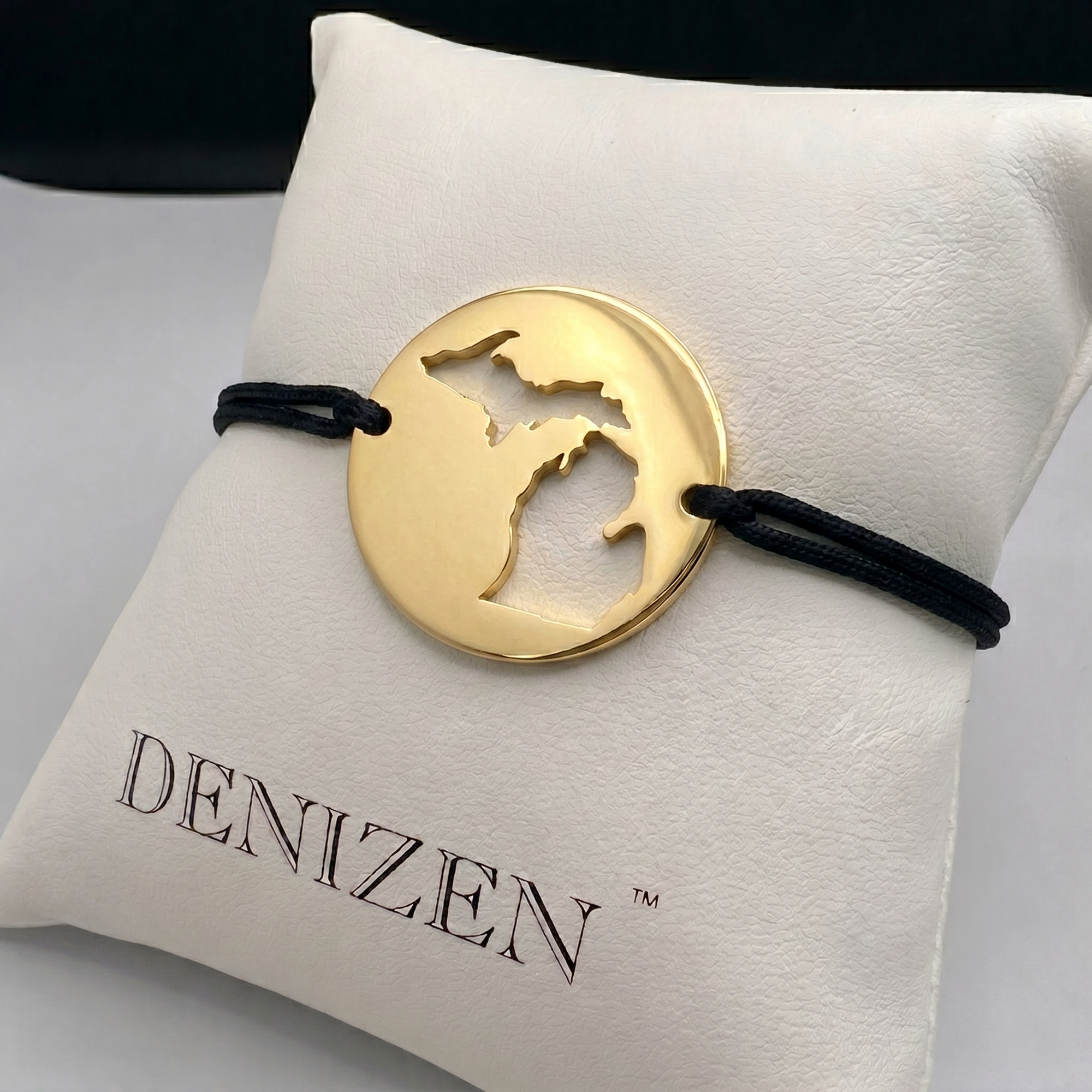 DENIZEN bracelet of Michigan map in gold