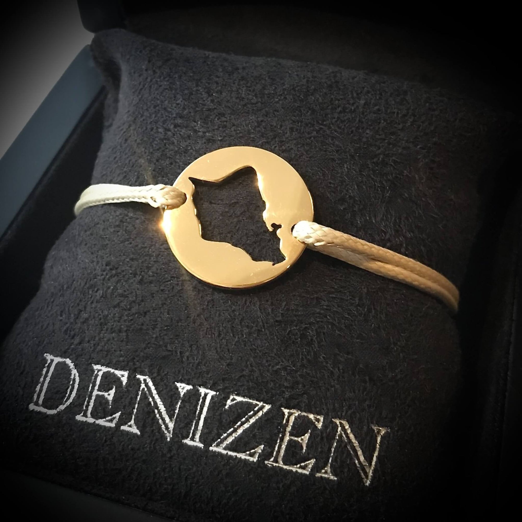 DENIZEN bracelet of Oahu Hawai'i gold