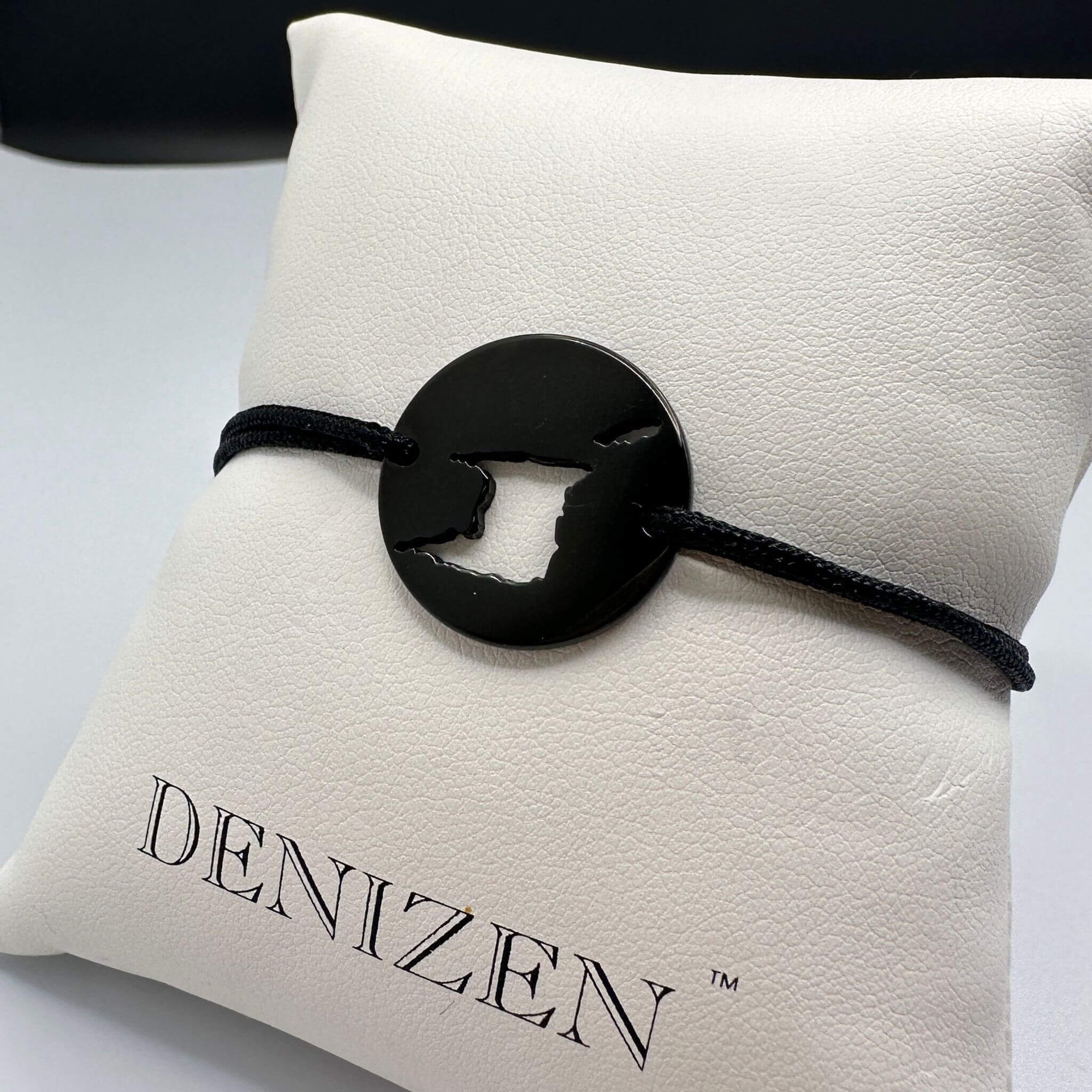 DENIZEN bracelet of Trinidad and Tobago map black rhodium