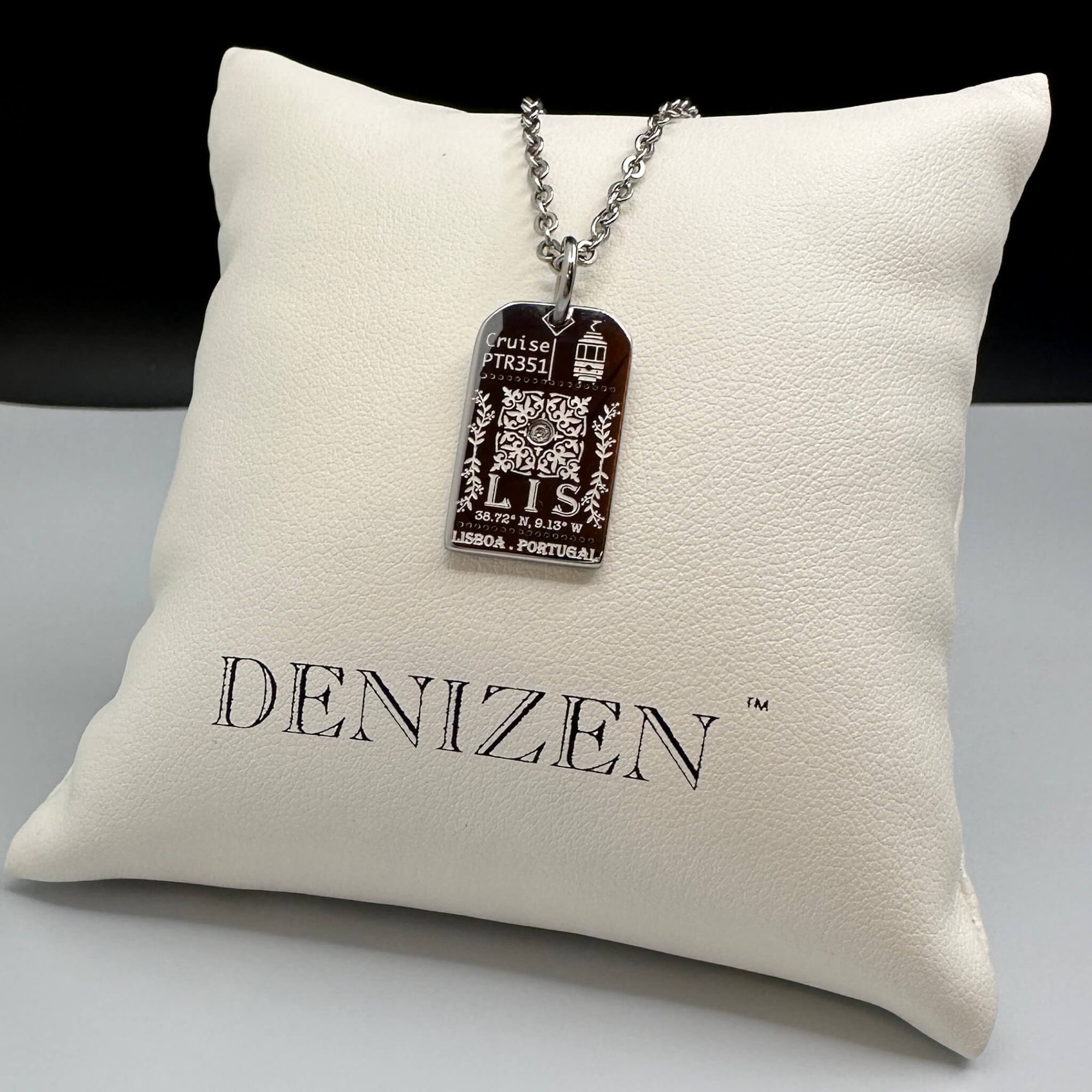 DENIZEN Lisbon luggage tag charm pendant