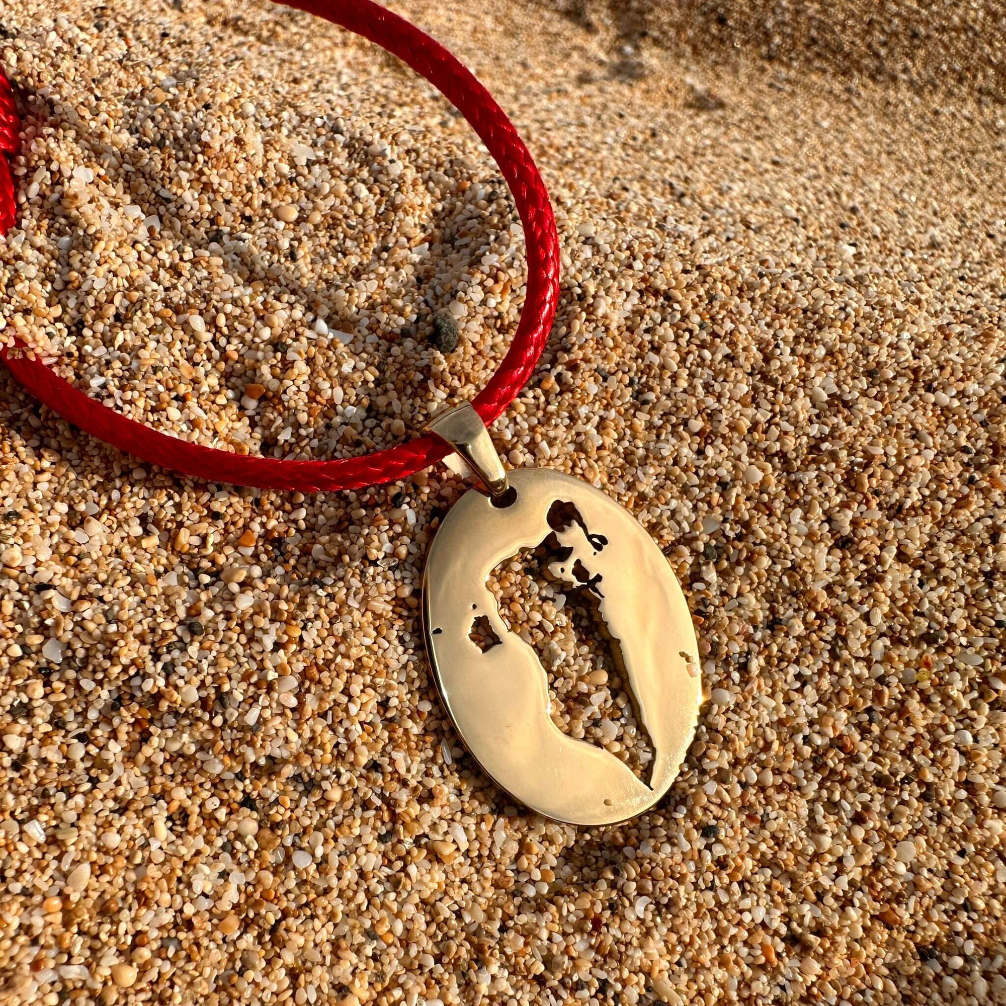 DENIZEN necklace of Bahrain map gold red
